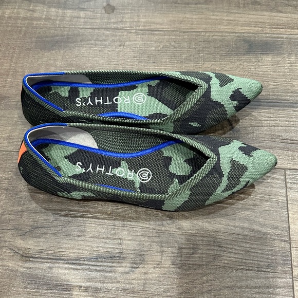 Rothy’s - Picture 4 of 5